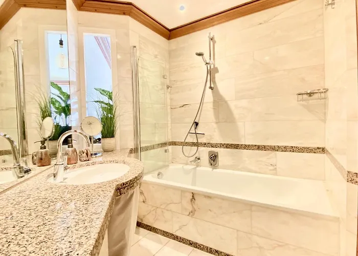 Appartamento Apartment Mit Terrasse & Bergblick I Parkplatz I Seenaehe Füssen